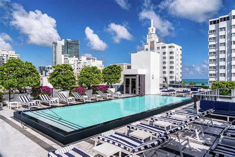 Search hotels in Miami Beach, FL